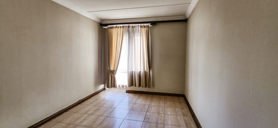 5 Bedroom Property for Sale in Sasolburg Ext 4 Free State